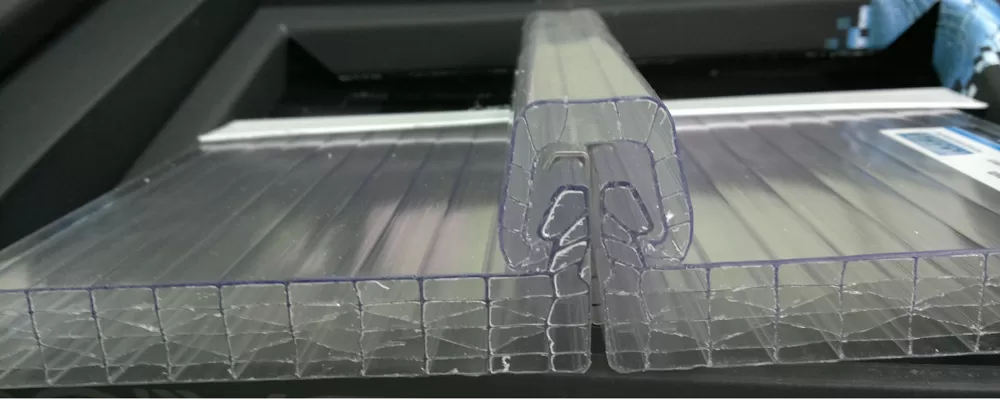 Application of PC Polycarbonate Hollow Roof Connector Plastic Profile Extrusion Line Application of PC Polycarbonate Hollow Roof Connector Plastic Profile Extrusion Line