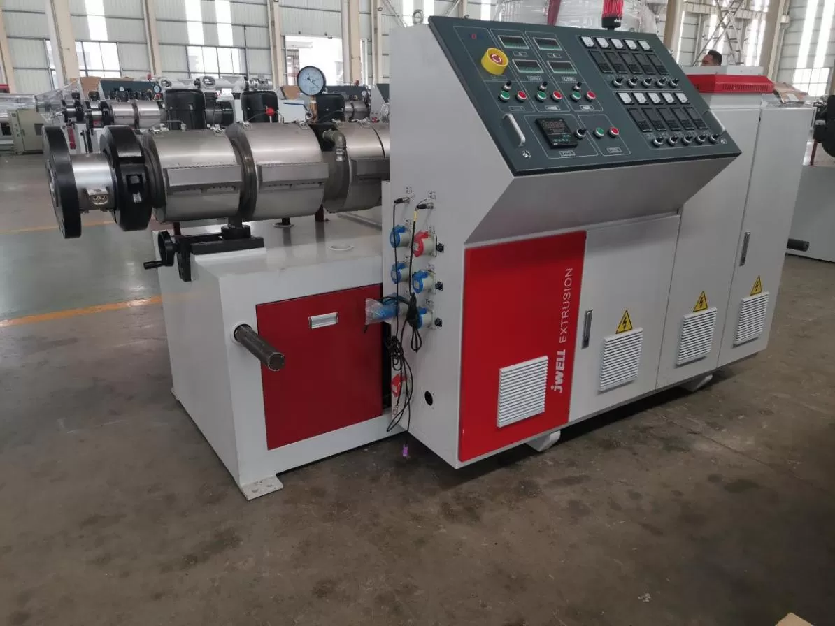 Advantage of WPC PVC Foam Wall Panel Extrusion Machine